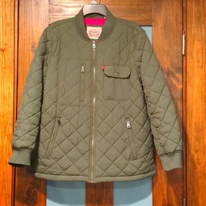 Levi's Strauss & Co size Large olive green & pink lightweight jacket